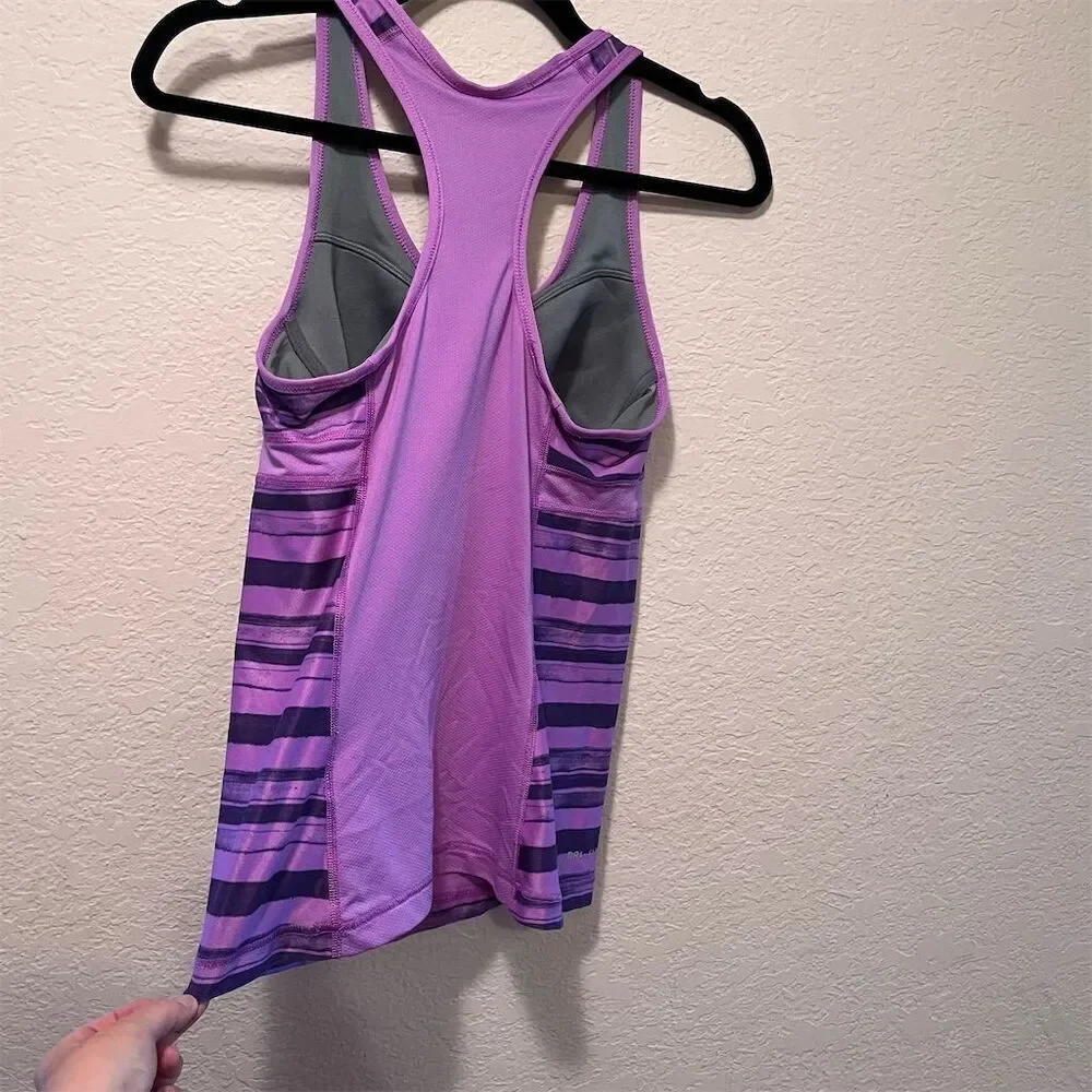 Nike Women's Purple Striped Athletic Tank Top M Built-In‎ Bralette​